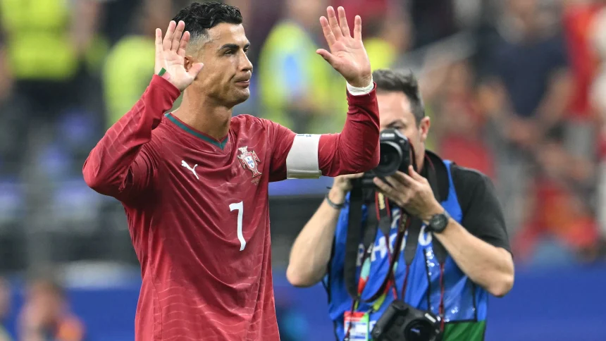 رونالدو: أغادر بضمير مرتاح والبرتغال لم تفز قبلي بأي شيء