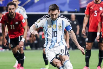 الأرجنتين تتغلب على مصر بشق الأنفس وتتأهل الى دور ربع النهائي في المونديال