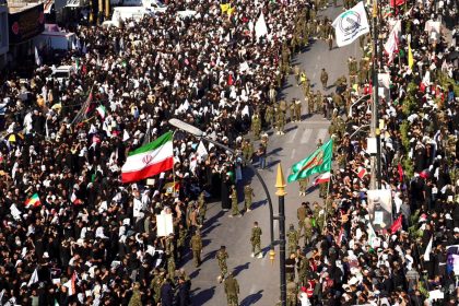 الحشد الشعبي: قرابة ثلاثة ملايين و800 ألف شاركوا بالتشييع في النجف