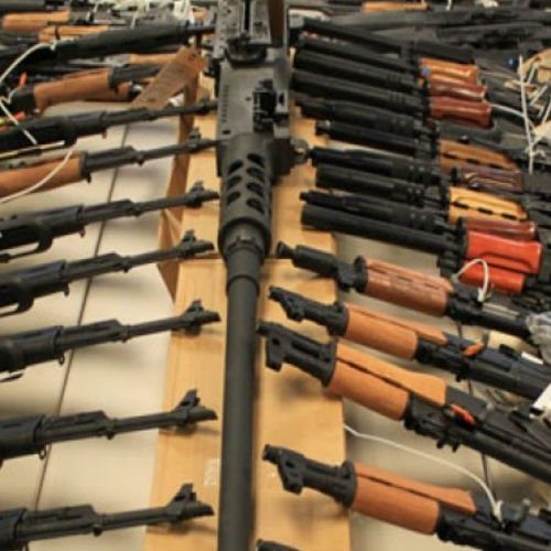 الداخلية تعلن تسجيل نحو 6 ملايين قطعة سلاح ضمن قاعدة البيانات الوطنيَّة