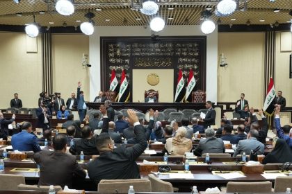 البرلمان يُصوت على إعفاء رئيس الهيئة الوطنية للاستثمار حيدر مكية واحالة ملفاته للنزاهة
