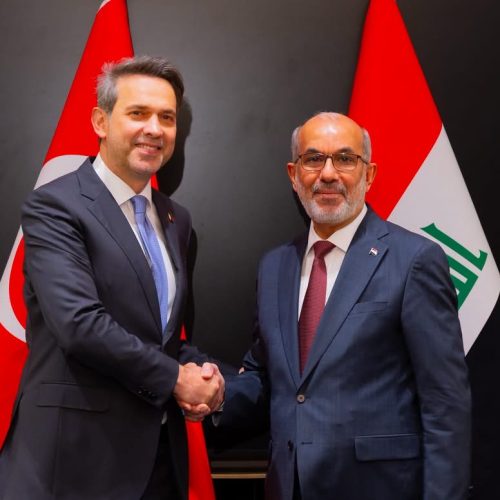 العراق وتركيا يبحثان الاتفاقية الخاصة بأنبوب نقل النفط الخام لاغراض التصدير (كركوك - جيهان)