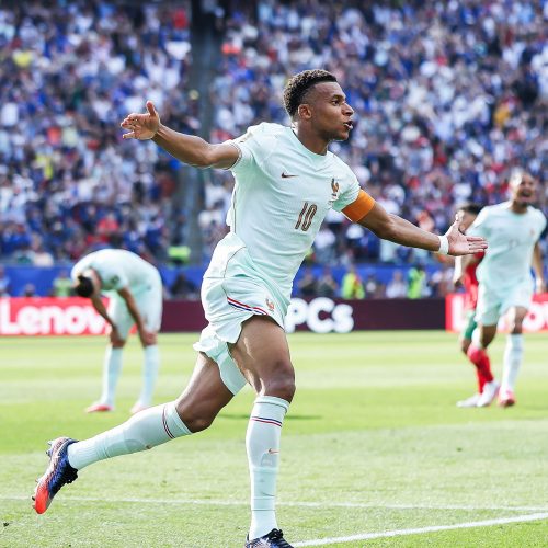 فرنسا تهزم المغرب بثنائية وتبلغ نصف نهائي كأس العالم