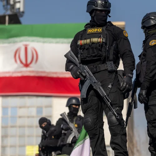 إيران تعلن مقتل عنصرين من قوات الأمن في هجوم بمدينة مشهد