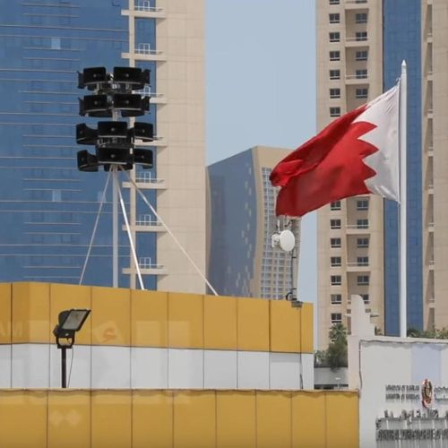 انطلاق صافرات الإنذار في البحرين مجددا