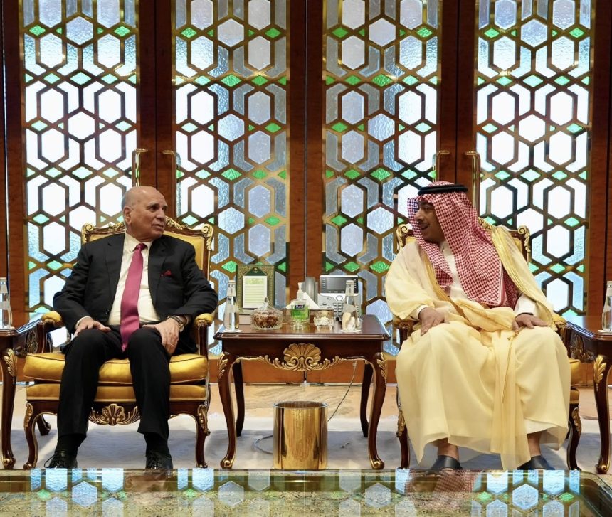 وزير الخارجية يصل إلى السعودية في زيارة رسمية
