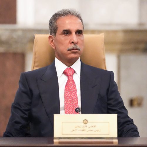 القاضي زيدان يوضح خلال اجتماع إدارة الدولة الإجراءات القضائية الخاصة بمكافحة الفساد