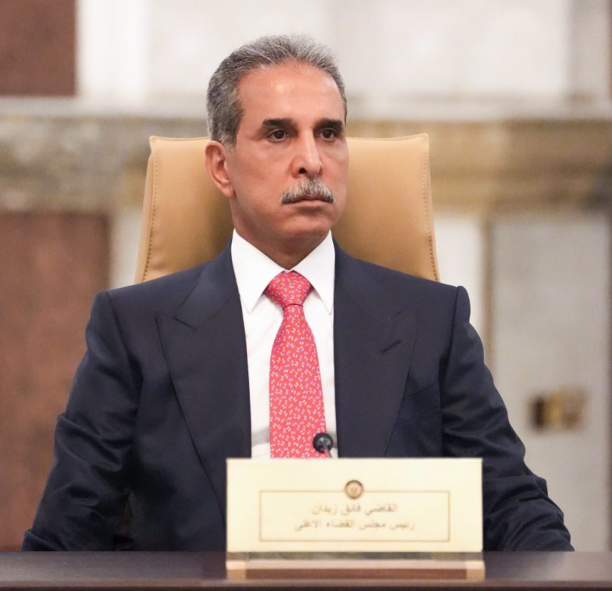 القاضي زيدان يوضح خلال اجتماع إدارة الدولة الإجراءات القضائية الخاصة بمكافحة الفساد
