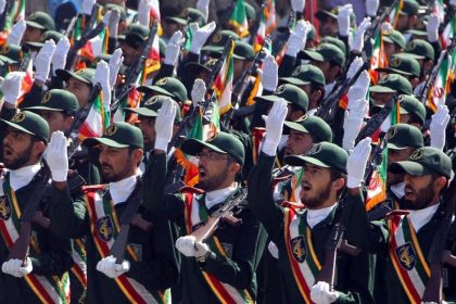 بريطانيا تصنف الحرس الثوري الإيراني و"أصحاب اليمين" ضمن قائمة الإرهاب
