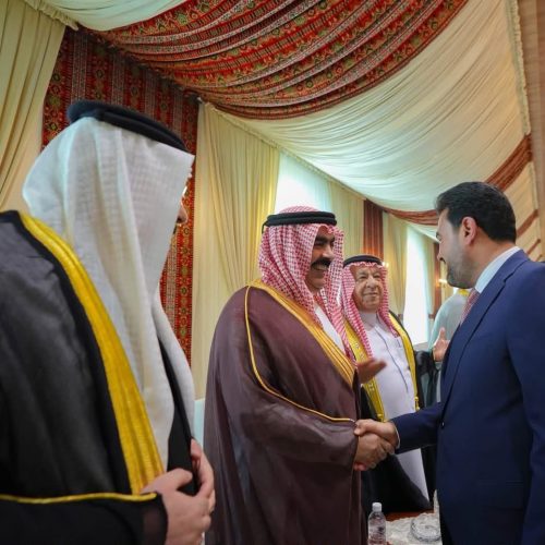 محافظ الأنبار يرعى اجتماعاً لشيوخ العشائر وعلماء الدين ويؤكد دعم مؤسسات الدولة وترسيخ سيادة القانون
