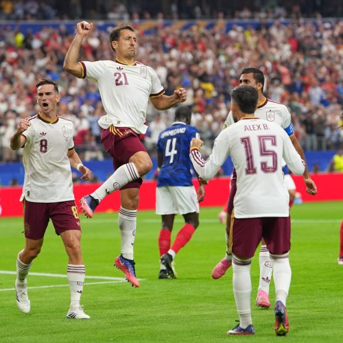 اسبانيا تهزم فرنسا بثنائية وتبلغ نهائي كأس العالم