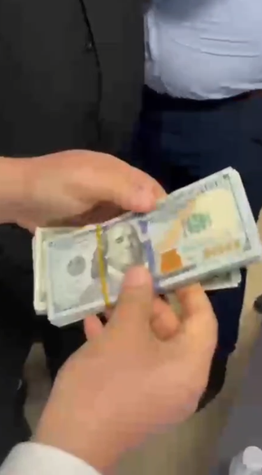 النزاهــة توقــع بمبـتز اقترف جريمة الرشــوة مقابل وعد كاذب للإفراج عن متهم مكفل