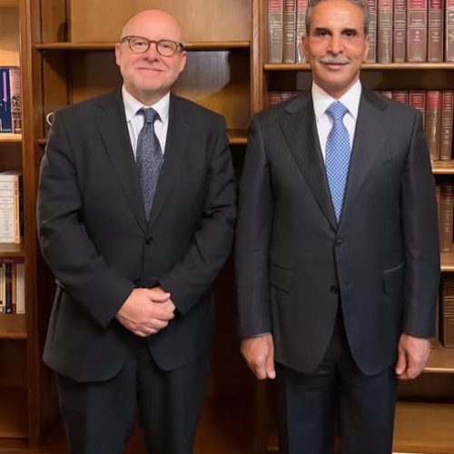 رئيس مجلس القضاء الأعلى والمدعي العام البريطاني يبحثان تعزيز التعاون القانوني