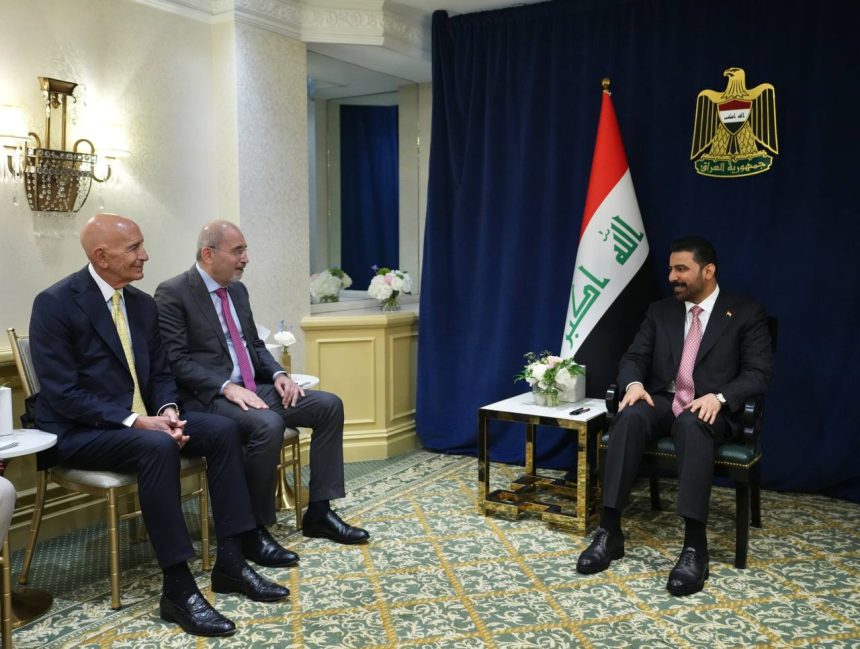 الزيدي ووزير الخارجية الاردني يبحثان المضي بتنفيذ مشروع أنبوب نفط البصرة - العقبة والربط الكهربائي