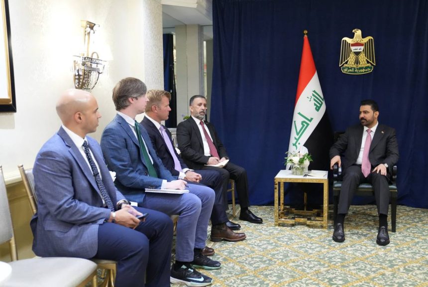 الزيدي يستقبل عضو لجنة القوات المسلحة في مجلس الشيوخ الامريكي السيناتور تيم شيهي