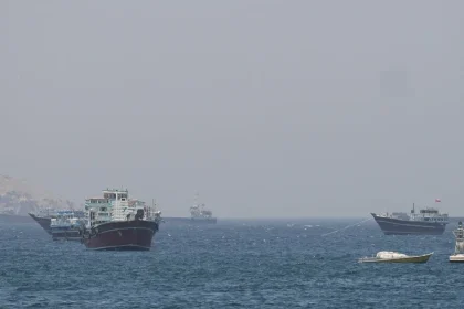 الحرس الثوري الإيراني: إعادة فتح مضيق هرمز مشروطة بوقف الاعتداءات الأمريكية