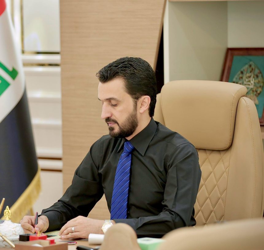 وزير الاتصالات يوجه بإطفاء الديون المستحقة على المواطنين الخاصة بخدمة الهواتف الأرضية القديمة