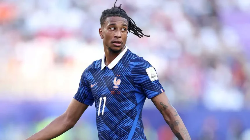 أوليسي يبلغ زملاءه: أريد الانتقال إلى ريال مدريد