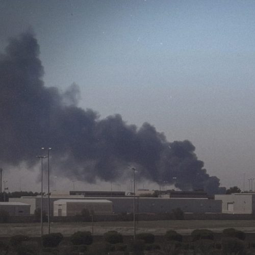 الكويت: تعرض محطة كهرباء وتقطير مياه لأضرار وحريق جراء هجوم إيراني