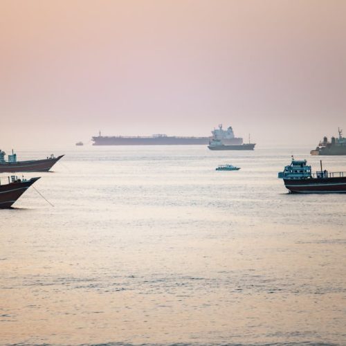 إيران: سنواصل ضرب الأهداف الأمريكية حتى استعادة الهدوء في هرمز