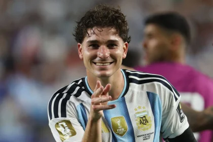 أتلتيكو يصدم برشلونة: لن نبيع ألفاريز مقابل 200 مليون