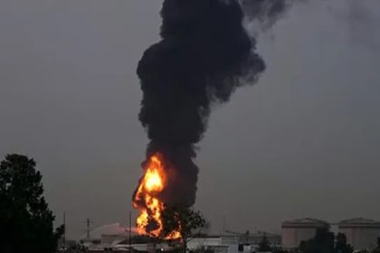 ‏الجيش الكويتي: اندلاع حرائق وأضرار جسيمة بعدد من منشآت النفط والكهرباء والماء جراء العدوان الإيراني