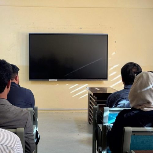 التعليم: عدم السماح بقبول تقديم الموظفين للدراسة الأولية المسائية أثناء التوظيف