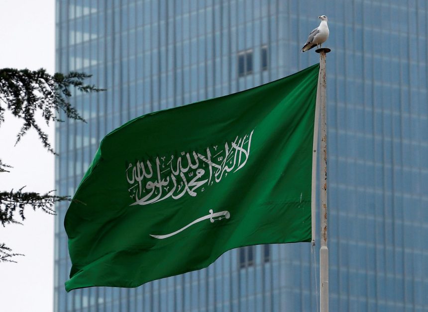 السعودية ترفض الهجمات الايرانية على البنية التحتية وتطالب طهران بوقف التصعيد العسكري