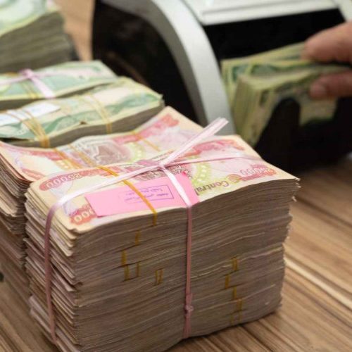 المالية النيابية: توجّه لفصل العلاوات والترفيعات عن قانون الموازنة