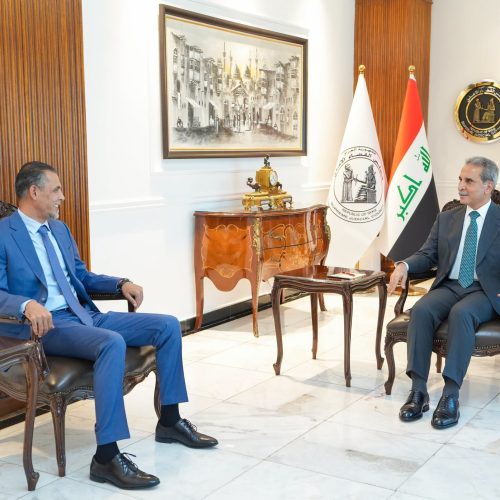 رئيس مجلس القضاء الأعلى ويونس محمود يبحثان الإشكاليات التي تواجه مسيرة تطوير واقع كرة القدم