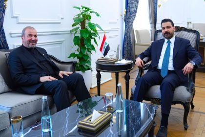الزيدي يبحث مع السفير الإيراني الاستعدادات الجارية لزيارته الى طهران نهاية الاسبوع الحالي