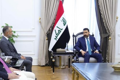 الزيدي يؤكد ضرورة السعي لإنهاء الأزمات عبر الحوار وتجنب استمرار الحرب في المنطقة
