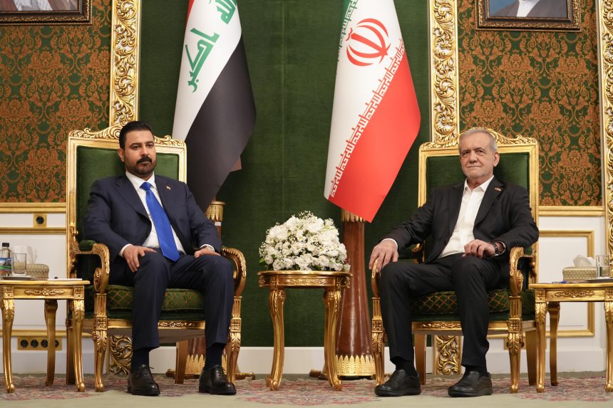 الزيدي يعقد لقاءً ثنائياً مع الرئيس الايراني في طهران