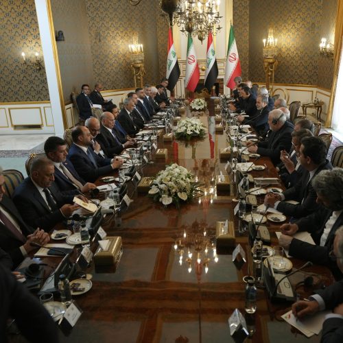 الزيدي يترأس وفد العراق في المباحثات الموسعة مع الجانب الايراني بالعاصمة طهران