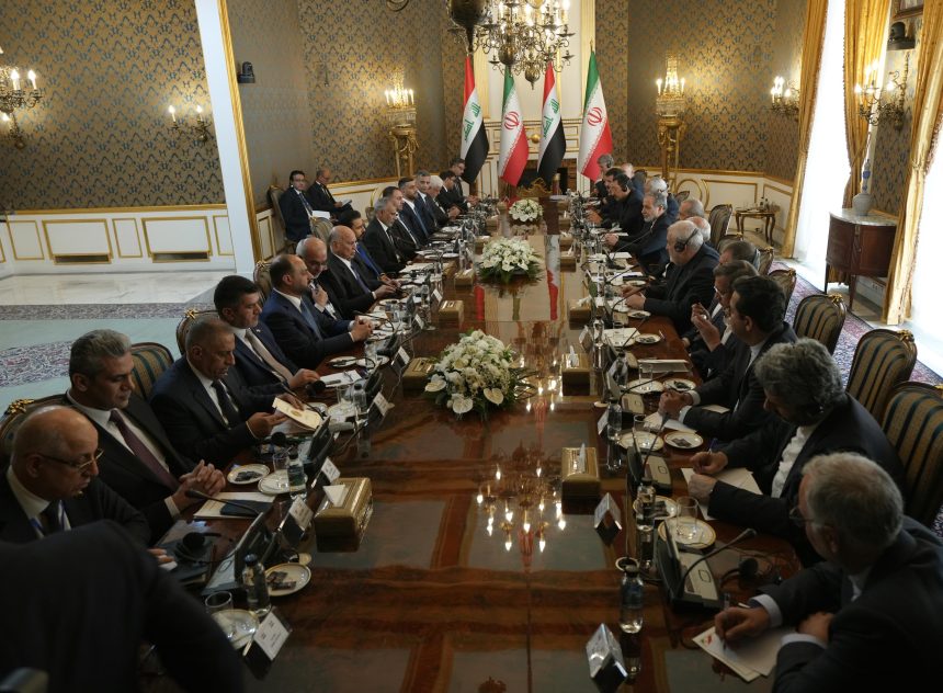 الزيدي يترأس وفد العراق في المباحثات الموسعة مع الجانب الايراني بالعاصمة طهران