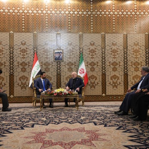 الزيدي يبحث مع قاليباف العلاقات الثنائية والتطورات الإقليمية