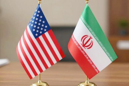 دبلوماسي إيراني: أمريكا تواصل تبادل الرسائل مع طهران عبر الوسطاء