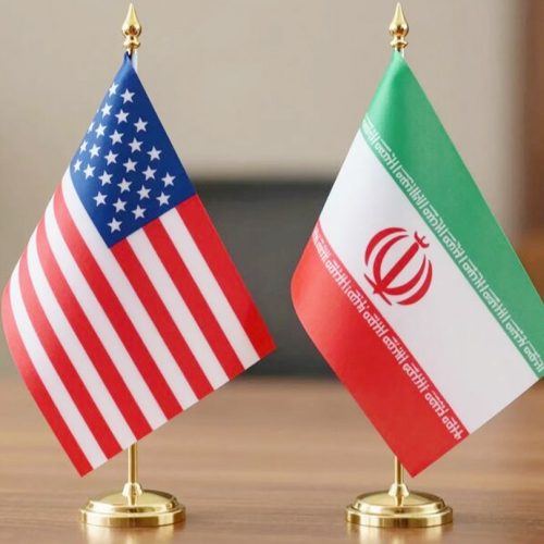 دبلوماسي إيراني: أمريكا تواصل تبادل الرسائل مع طهران عبر الوسطاء