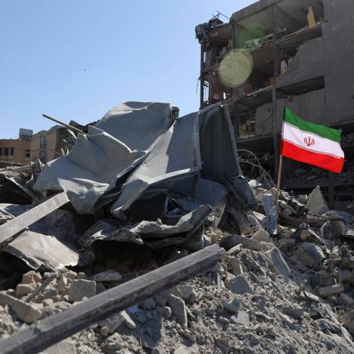 إيران تعلن ارتفاع حصيلة ضحايا الهجمات الأمريكية منذ 27 حزيران إلى 59 قتيلا و666 مصابا