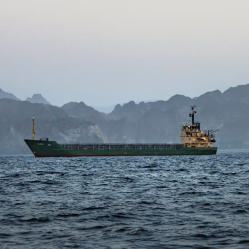 وفد عماني يزور طهران لبحث ملف مضيق هرمز