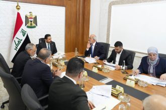 الزيدي يوجه بإعداد نماذج متقدمة للنهوض بقطاع النفط لتطوير عمليات الإنتاج والتكرير والتوزيع