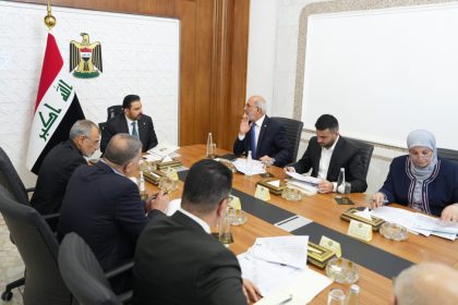الزيدي يوجه بإعداد نماذج متقدمة للنهوض بقطاع النفط لتطوير عمليات الإنتاج والتكرير والتوزيع