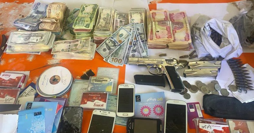 شرطة الأنبار تطيح بـ4 متهمين وتضبط أسلحة وأموال ومواد مختلفة في قضاء راوة