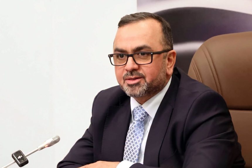 وزير التعليم يوجه بمنح 5 درجات لمعالجة الحالات الحرجة لطلبة المراحل غير المنتهية