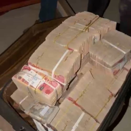 النزاهة تضبط مليارين و(500) مليون دينار في منزل مسؤول بمحافظة صلاح الدين