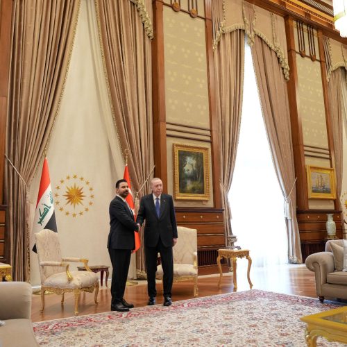 الزيدي يجري لقاءً ثنائياً مع اردوغان في المجمع الرئاسي بالعاصمة أنقرة