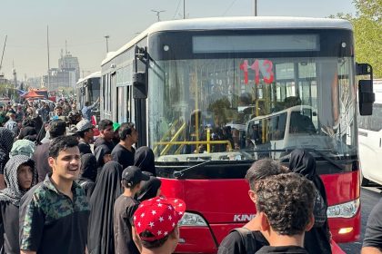 الإعلام الأمني للزائرين القادمين من بغداد إلى كربلاء: استخدموا عجلات النقل الجماعي