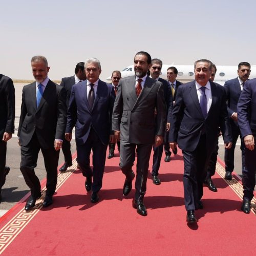 رئيس حزب تقدم محمد الحلبوسي يصل أربيل للقاء مسعود بارزاني