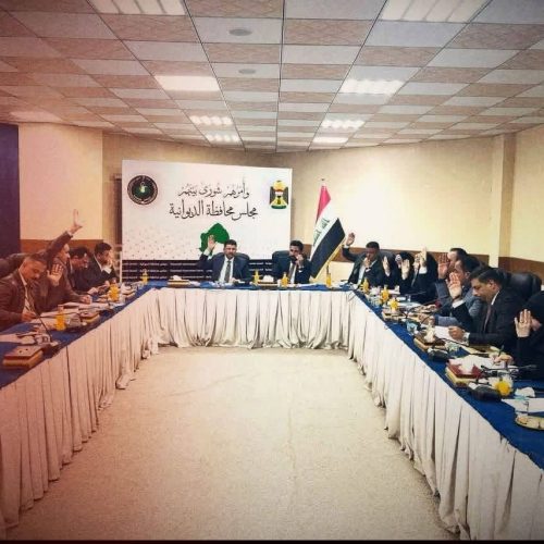مجلس الديوانية يعلن ضبط مسؤول الحسابات بديوان المحافظة وموظفين بتهم الرشوة والاختلاس