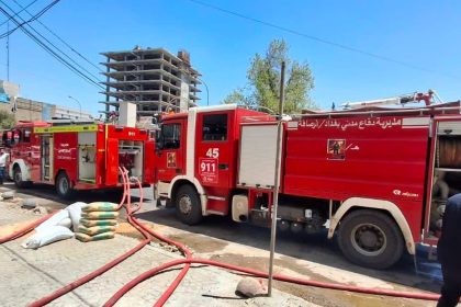 إخماد حريق داخل شركة لصناعة البوردات الكهربائية شمالي بغداد